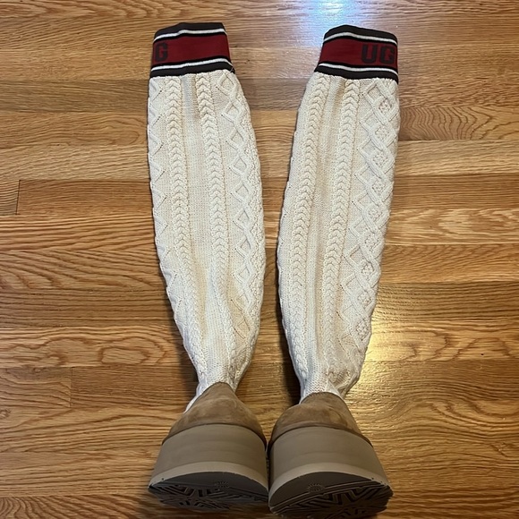 UGG Classic Sweater Letter Tall Chestnut Platform Boots sz US 8 NEW - Picture 10 of 16